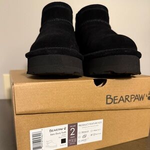 Youth bearpaw platform retro shorty